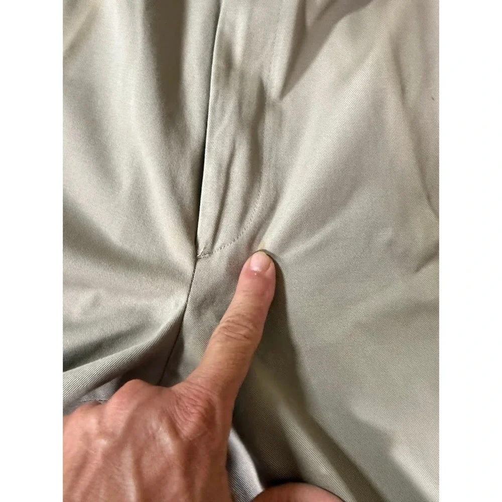 Brooks Brothers Vintage Khaki Chinos Pleated Cuffed Made in USA Tan Mens 40X29.